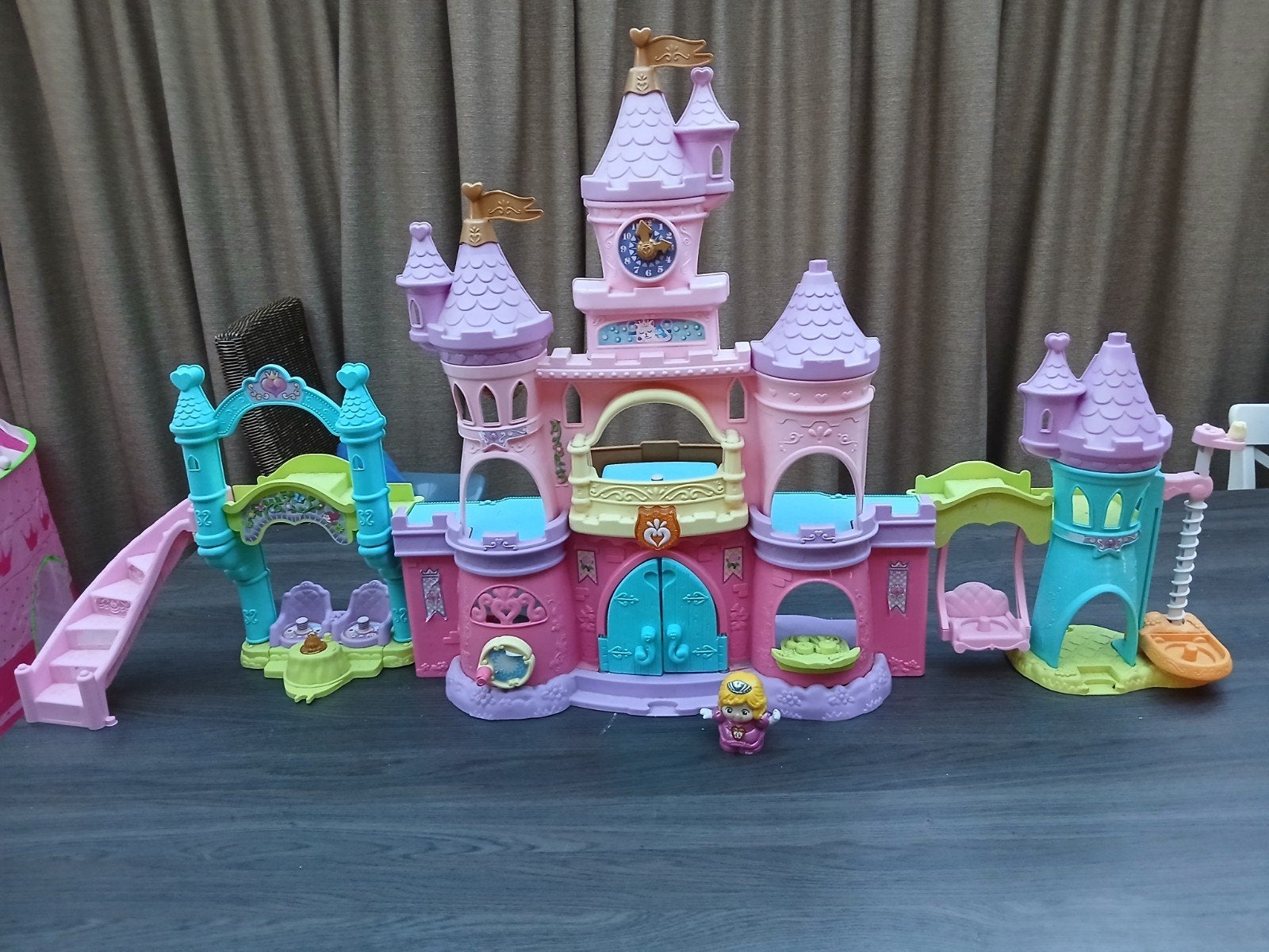 vtech kasteel, Ophalen