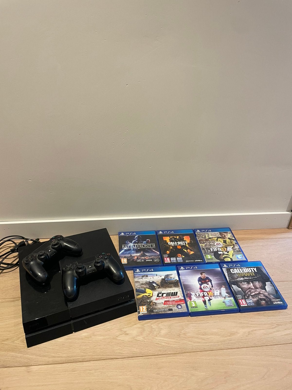 PlayStation 4 + 2 controllers + 6 games – compleet pakket, Games en Spelcomputers, Ophalen of Verzenden, Gebruikt, Met 2 controllers