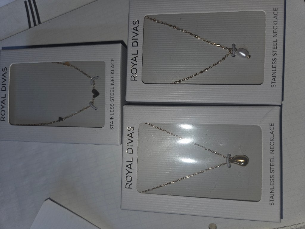 Set 6 nieuwe kettingen, Handtassen en Accessoires, Kettingen, Ophalen, Nieuw, Grijs, Met hanger