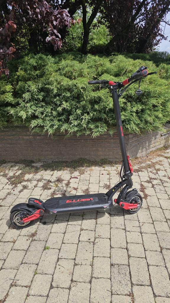Elektrische step Vsett 9, heel goede staat - 8km gedaan, Ophalen, Zo goed als nieuw