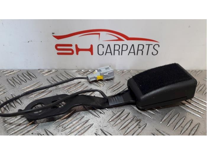 Insertion ceinture de sécurité avant gauche d'un Peugeot 2, -, 3 mois de garantie, Utilisé, -