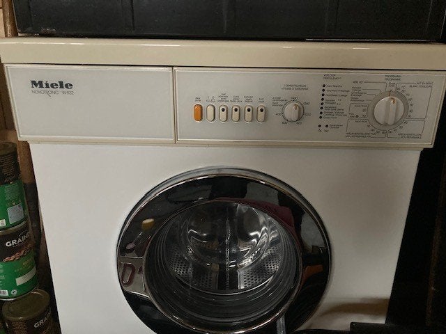 wasmachine MIELE, Ophalen, 1200 tot 1600 toeren, Gebruikt, 4 tot 6 kg