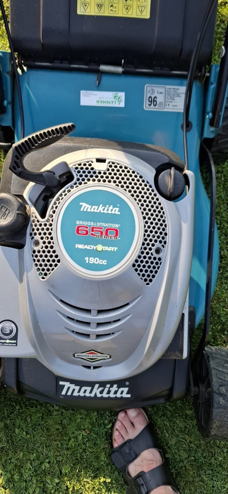 Te koop grasmaaier Makita zelftrekkend., Tuin en Terras, Ophalen, Gebruikt, Opvangbak, Makita