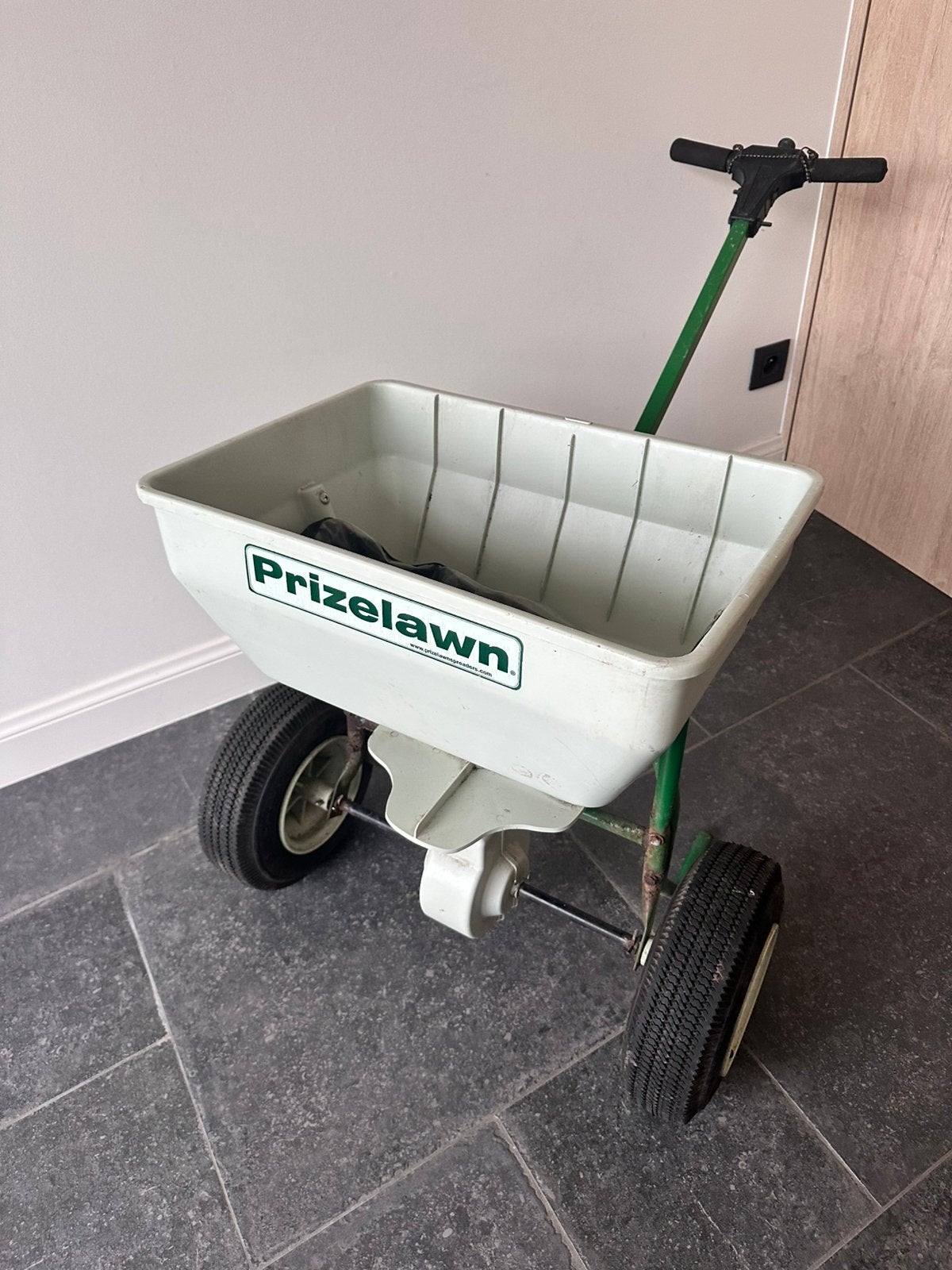 Strooiwagen prizelawn, Enlèvement, Utilisé, Manuelle, À deux roues