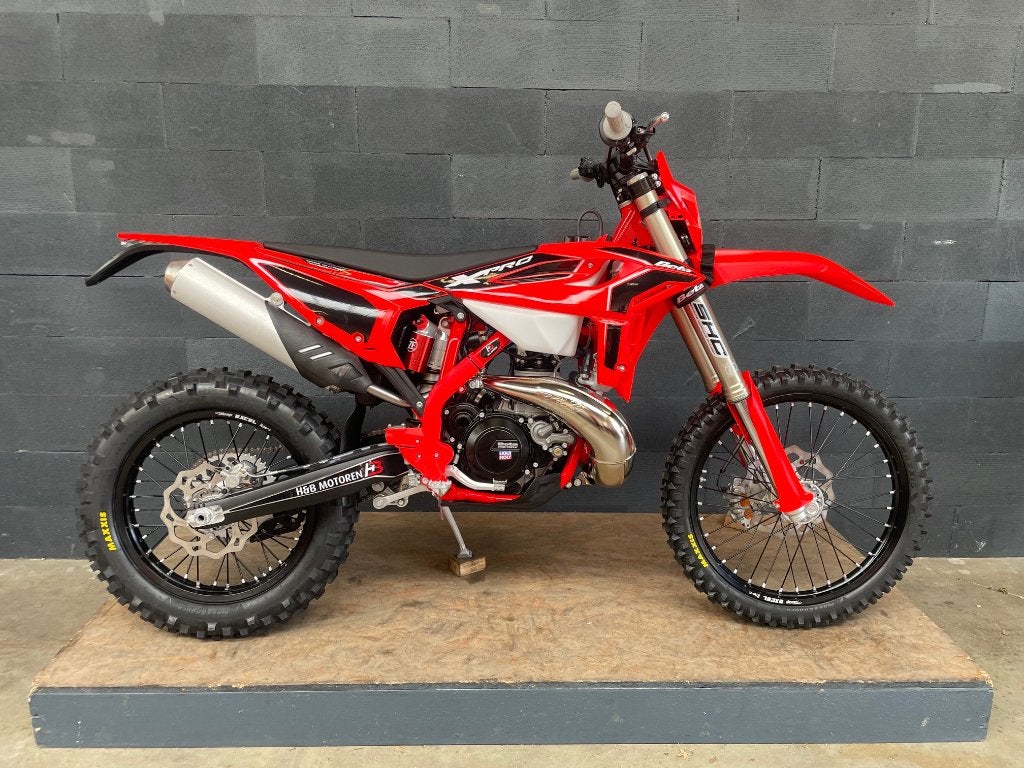 Beta RR 300 X-PRO 2T 2027, Nieuw A2 35kw Enduro RR300 2 takt, Motoren, 300 cc, Nieuw, Bedrijf, Enduro