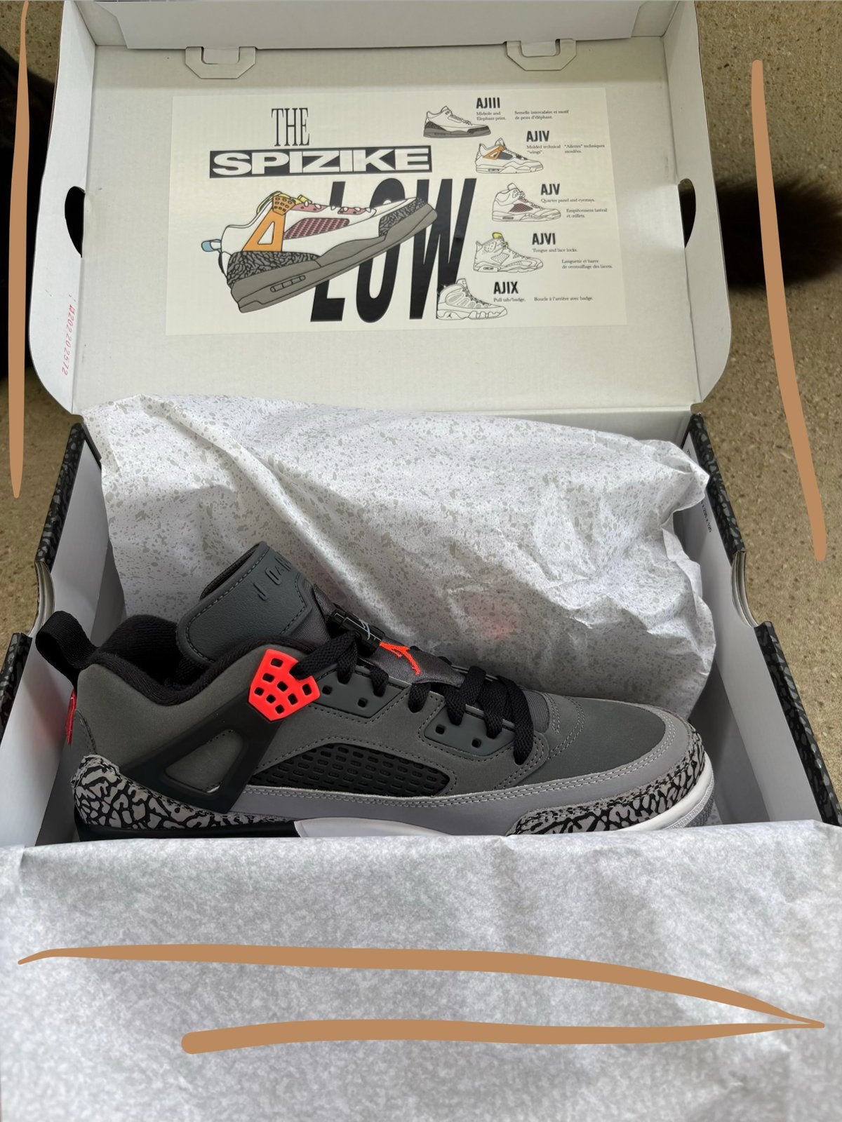 Jordan rétro spizike low neuf avec boite taille 43, Vêtements | Hommes, Chaussures, Neuf, Enlèvement ou Envoi, Baskets, Noir