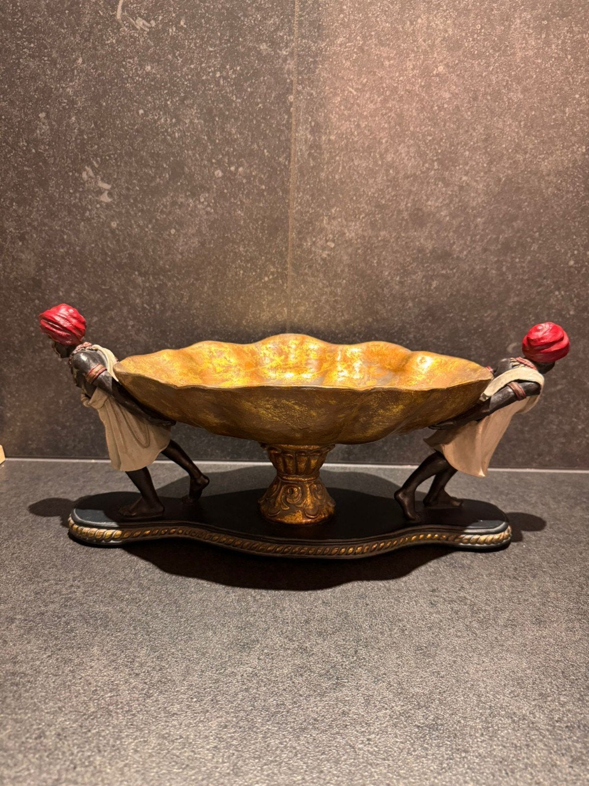 Vintage blachamoor, Ophalen
