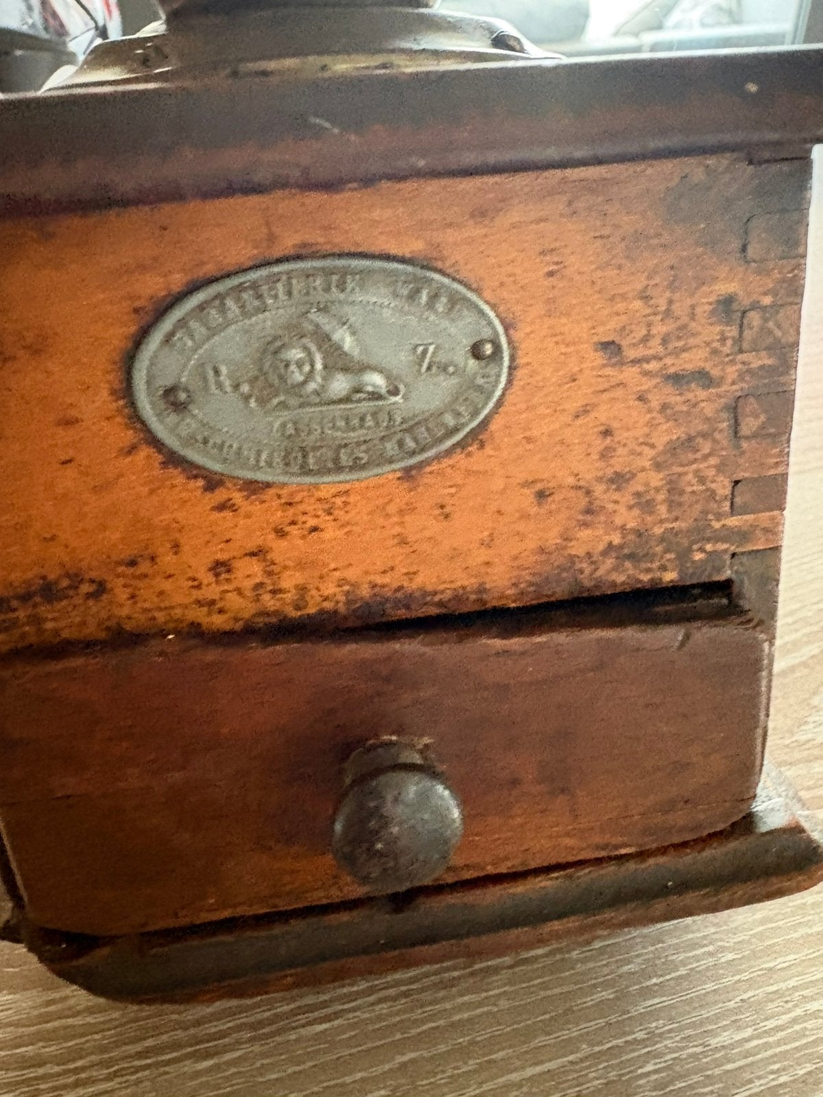 2 oude koffiemolens, Ophalen of Verzenden