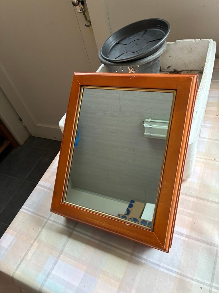 houten spiegel sleutelkastje, Ophalen