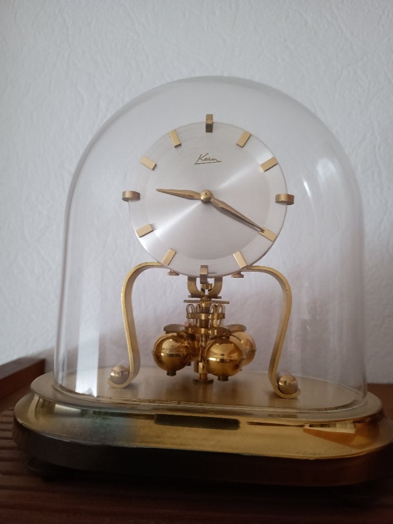 Vintage Kern klok (jaren '50-'60), Enlèvement