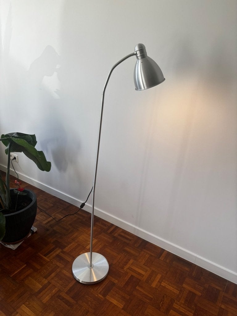 Lampe de lecture sur pied en argent avec col flexible, Enlèvement, Comme neuf, Métal