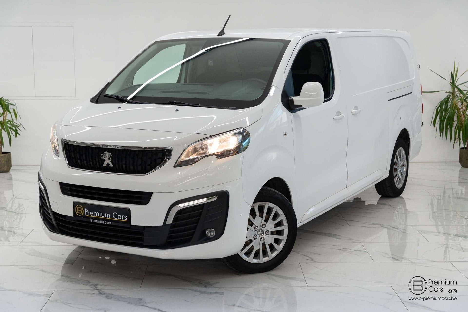 Peugeot Expert aut. 2.0 HDI Long! Camera, Airco! Trekhaak!, Autos, Autres modèles, Achat, 139 g/km, Euro 6