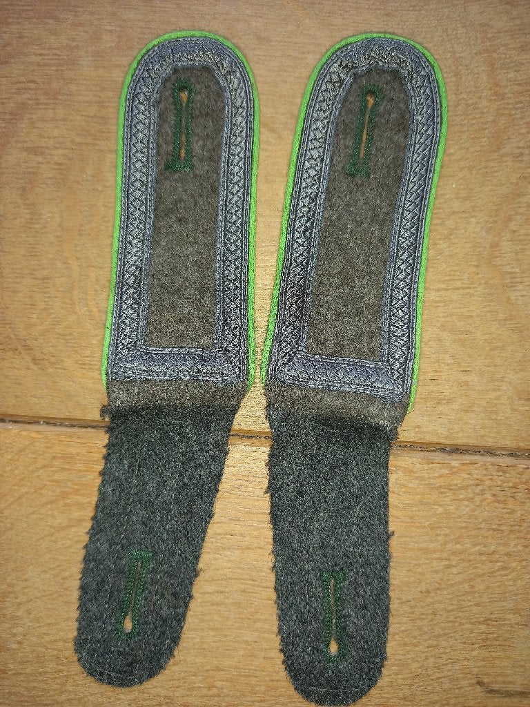 ELSENAU repro schouderstukken Duitse onderofficier, Verzamelen, Ophalen of Verzenden