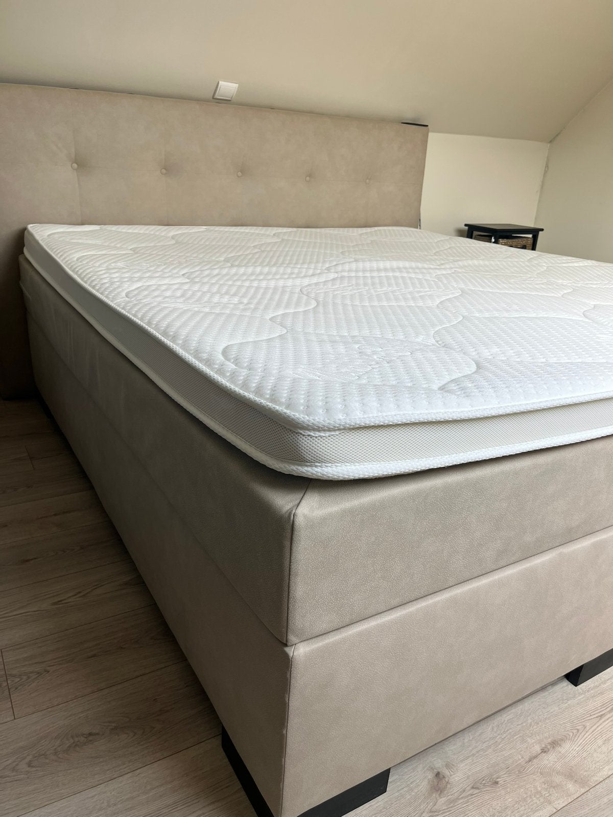 Lix Boxspring, Maison & Meubles, Enlèvement, Comme neuf
