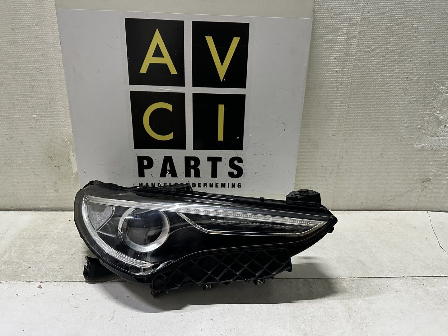 Koplamp Alfa Romeo Stelvio Xenon Led 50552984 rechts, Auto-onderdelen, Gebruikt, -, -, Ophalen of Verzenden