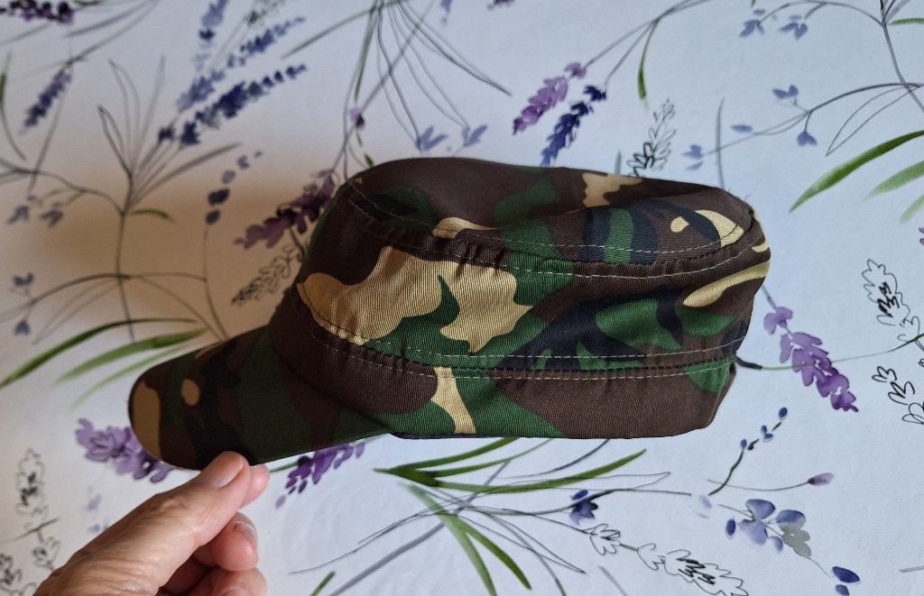 kaki groen camouflage leger petje, als nieuw, Ophalen of Verzenden, Zo goed als nieuw, One size fits all, Pet