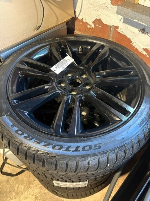 Winter banden Jaguar XE Pirelli, Autos : Pièces & Accessoires, Pneus hiver, Véhicule de tourisme, Enlèvement, Utilisé