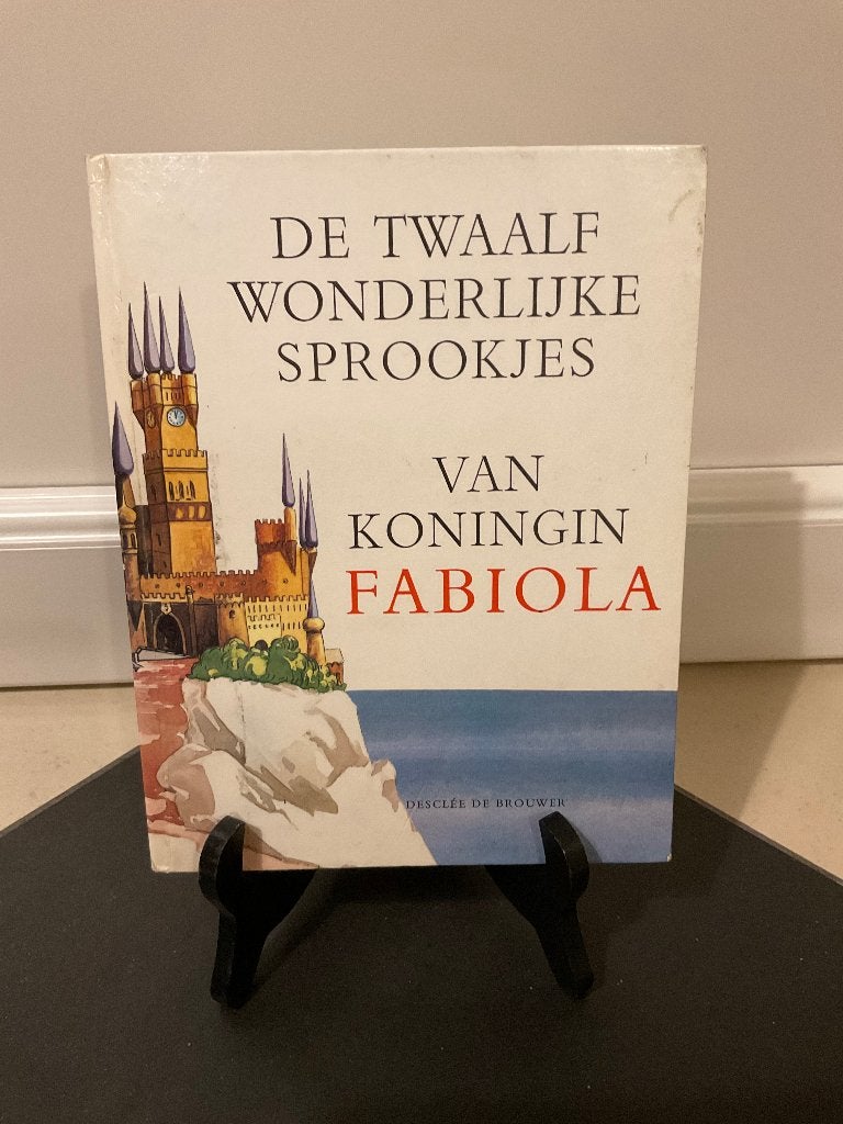 De twaalf wonderlijke sprookjes van koningin Fabiola, Ophalen of Verzenden, Gelezen