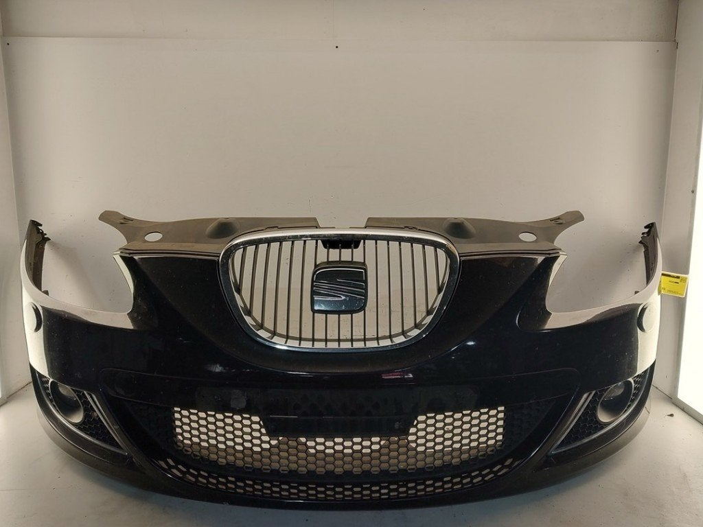BUMPER VOOR Seat Leon (1P1) (01-2005/08-2013), Auto-onderdelen, Gebruikt, Voor, Service@seat.de, Bumper