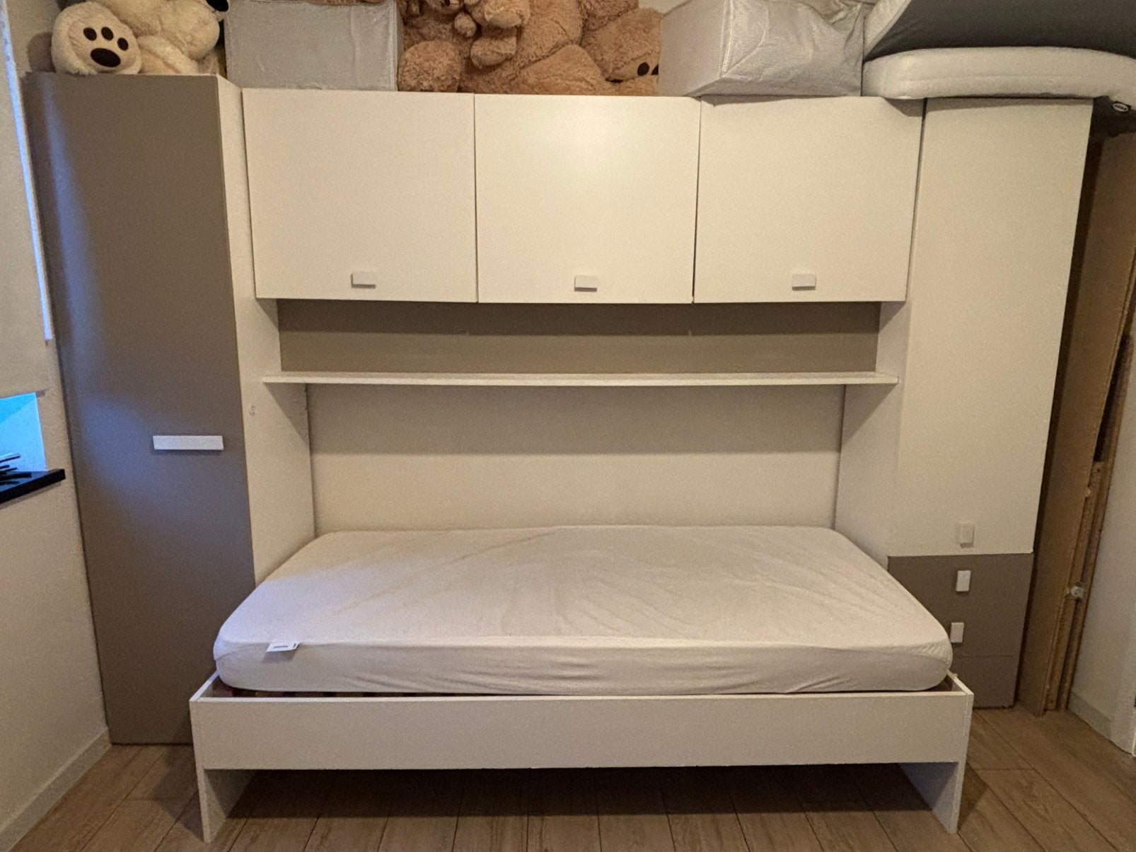 Kinderkamer – bed met ingebouwde kasten, Ophalen, Gebruikt, Jongetje of Meisje