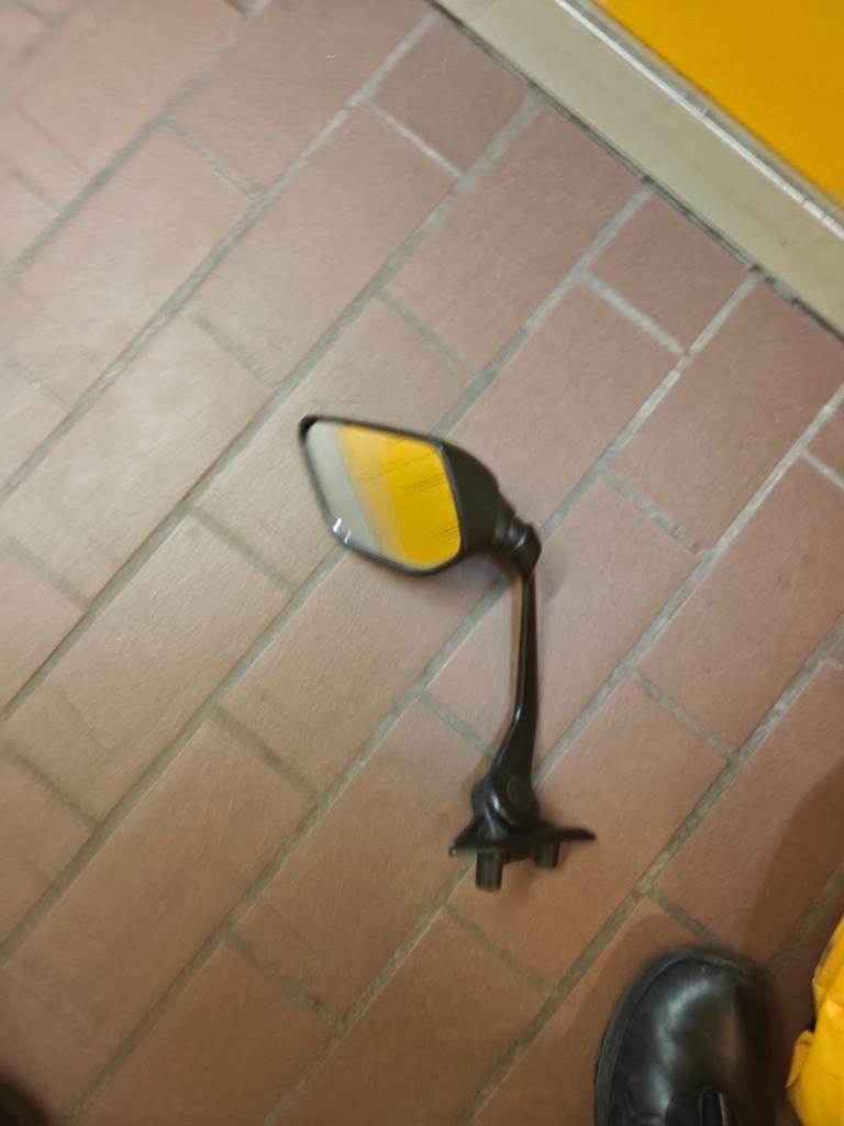 Retro Tmax 2022, Auto-onderdelen