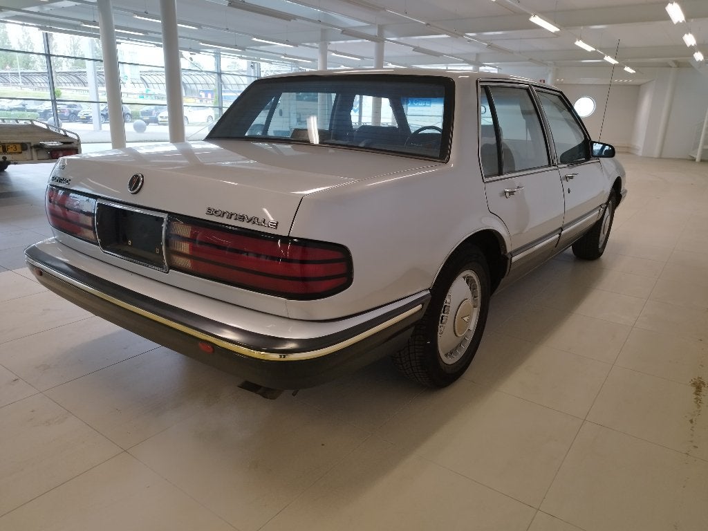pontiac bonneville 1987, foto 5