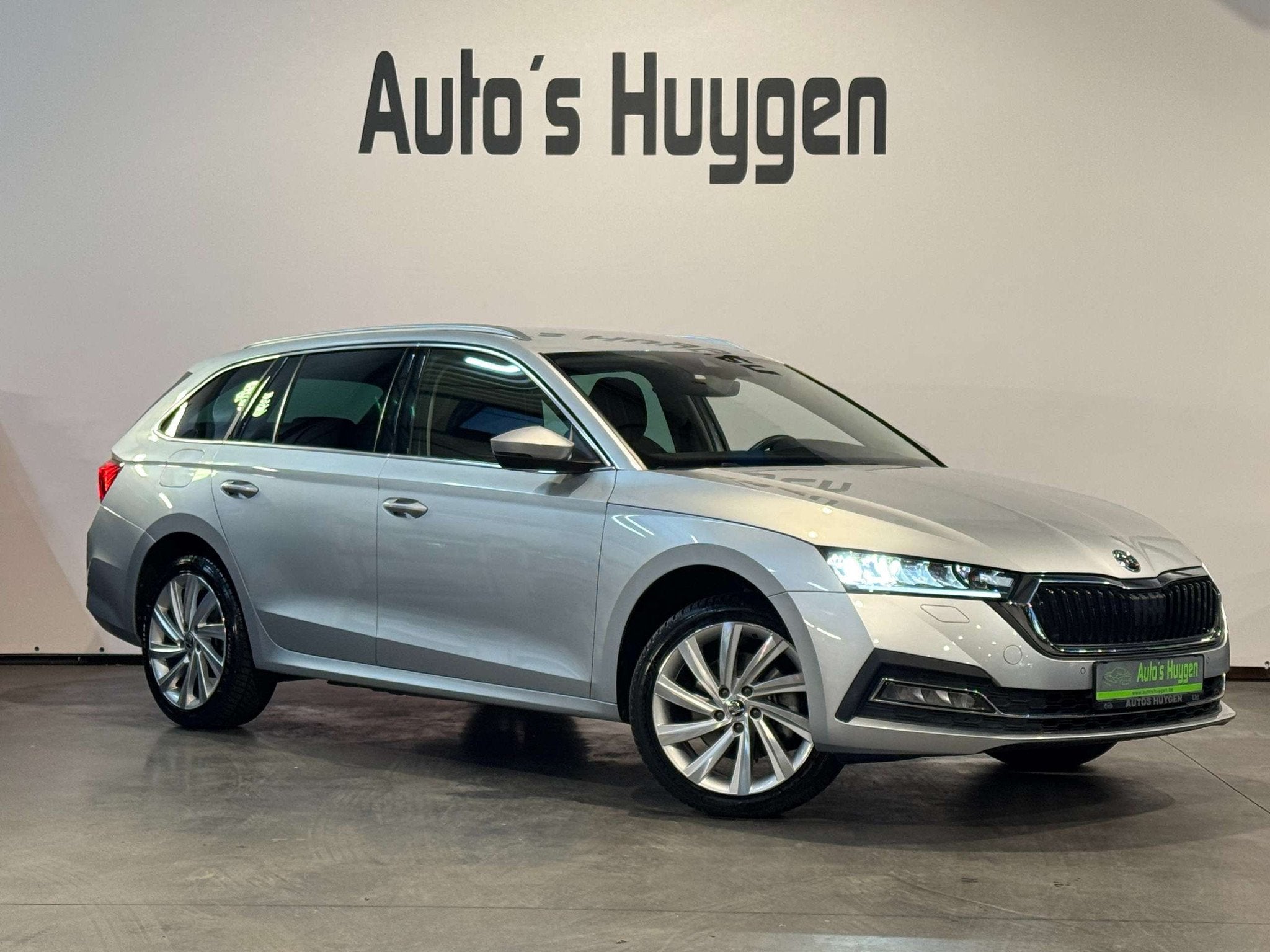 Skoda Octavia Combi 1.4 TSI iV Plug-in-Hybride (bj 2021), Auto's, Skoda, Automaat, Stof, Gebruikt, 4 cilinders