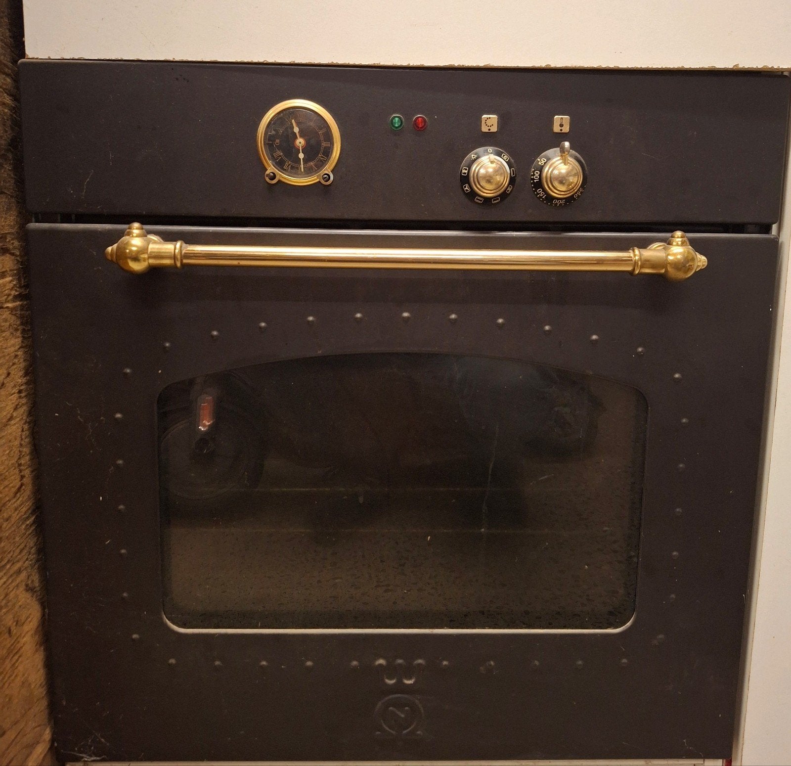 Four - Neff (noir) ou Siemens (blanc), Electroménager, Encastré, Enlèvement, Utilisé, Air chaud