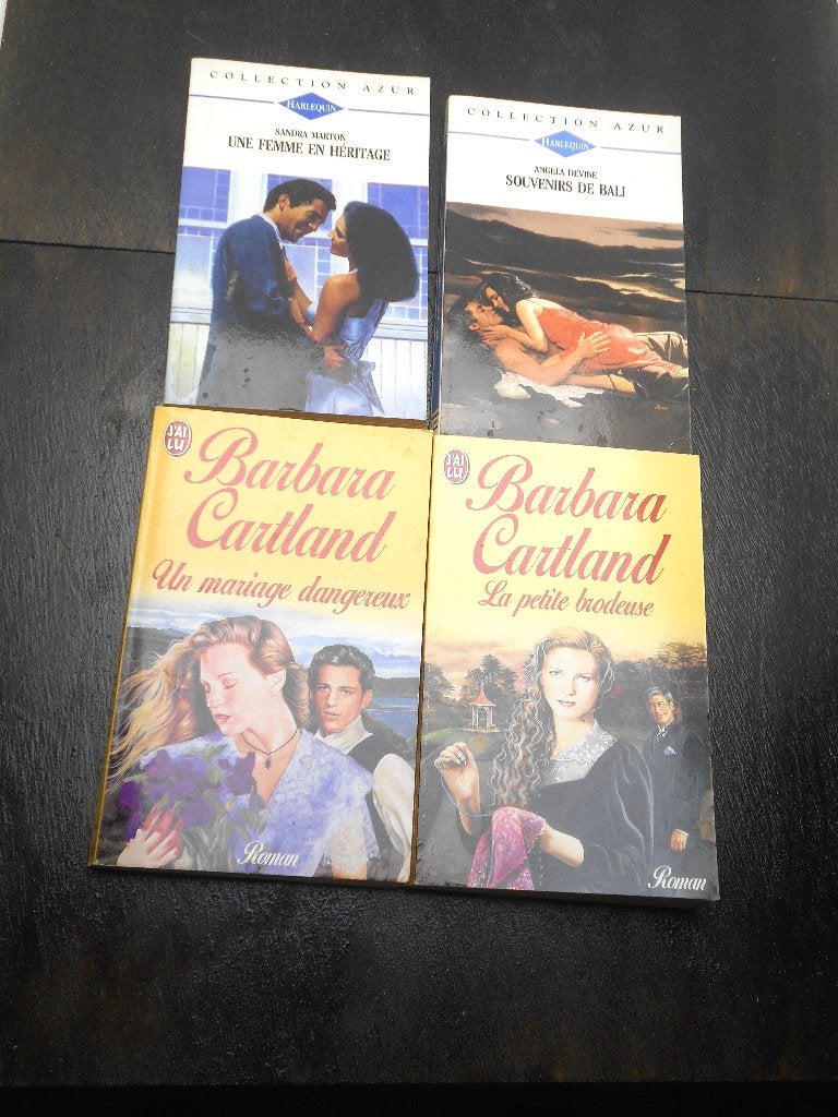lot de 4 romans ;2 Barbara Cartland ,2 Harlequin, Livres, Enlèvement ou Envoi, Utilisé
