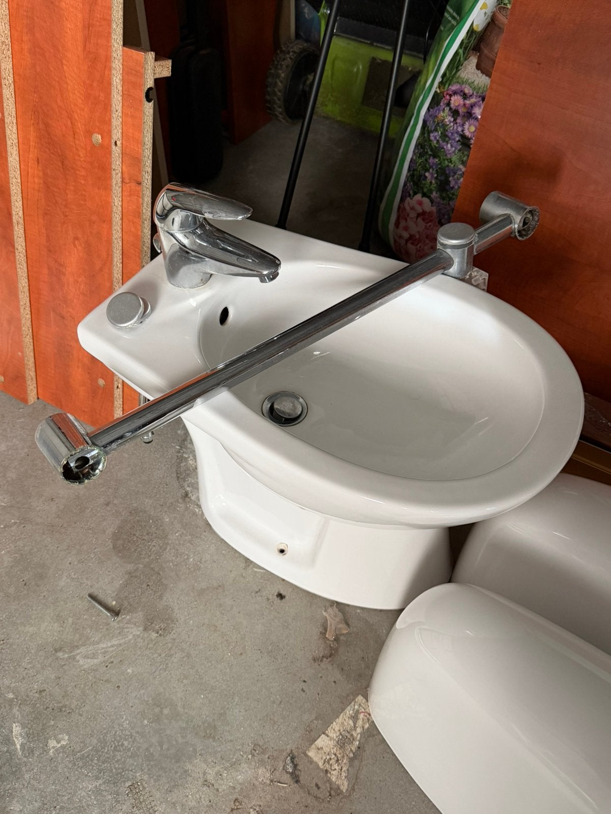 Bidet, 3 eviers avec robinet et baignoire à vendre, Enlèvement, Comme neuf