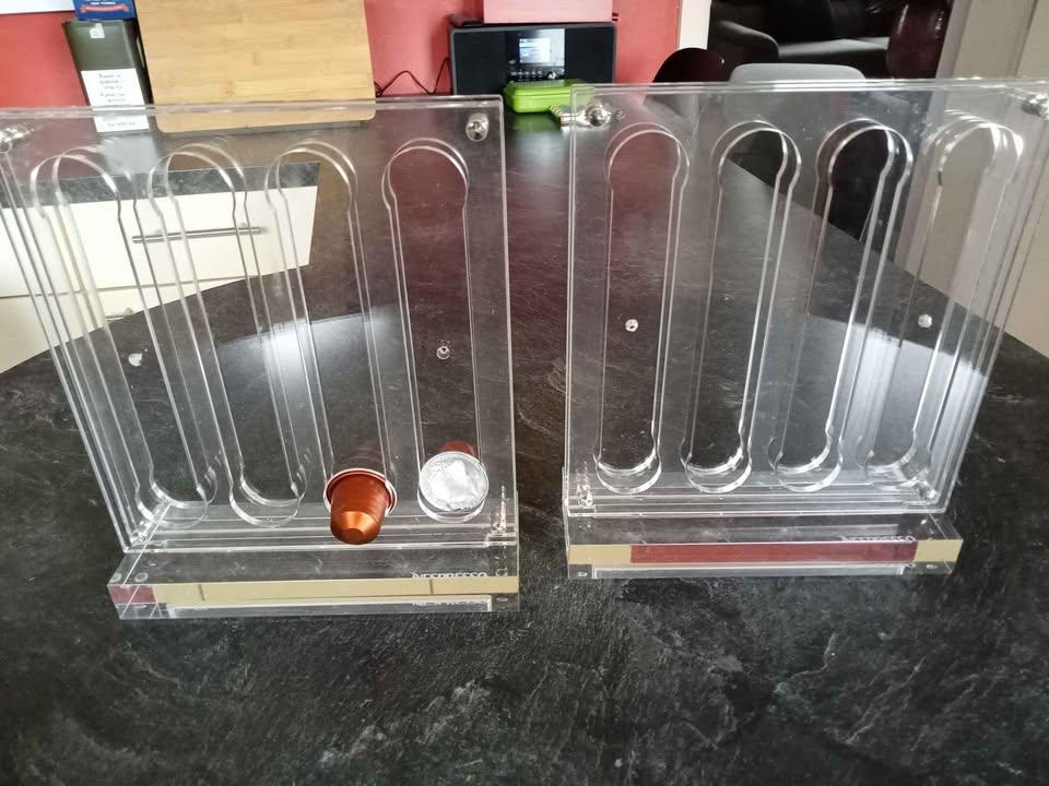 Deux porte-capsules à café Nespresso, Electroménager, Accessoires de machine à café, Comme neuf, Porte-capsules, Nespresso, Nespresso