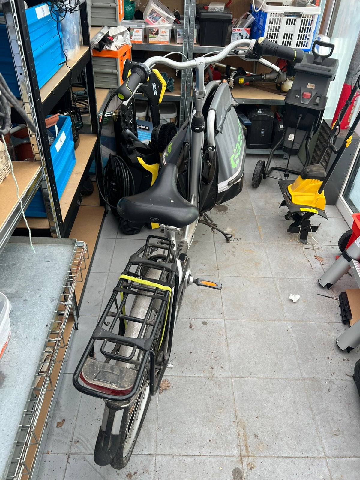 Bakfiets gazzele, Fietsen en Brommers, Ophalen, Zo goed als nieuw