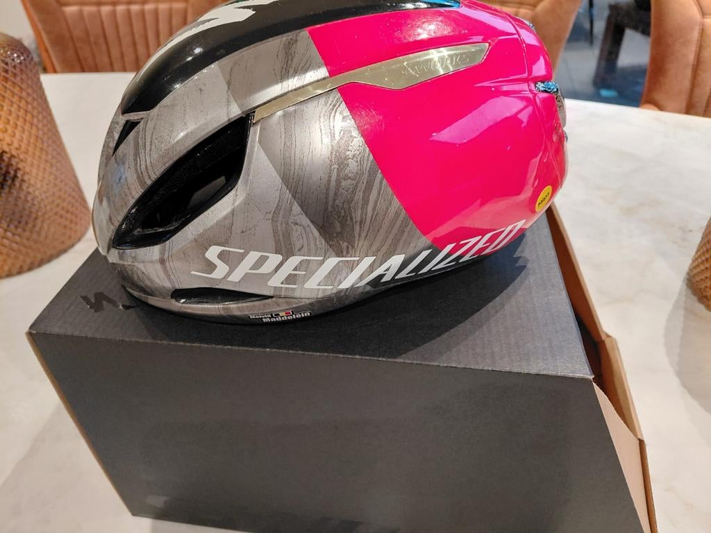 Helm, Fietsen en Brommers, Ophalen