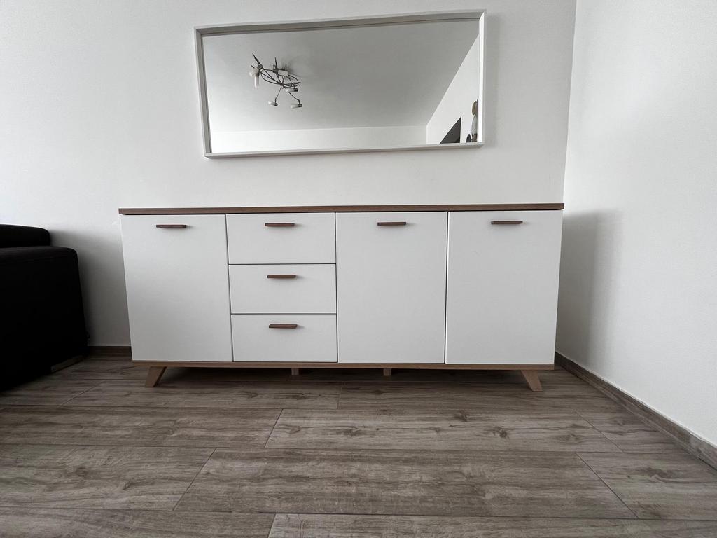 Eetkamer, loungetafel, dressoir, tv-meubel,..., Ophalen, Zo goed als nieuw