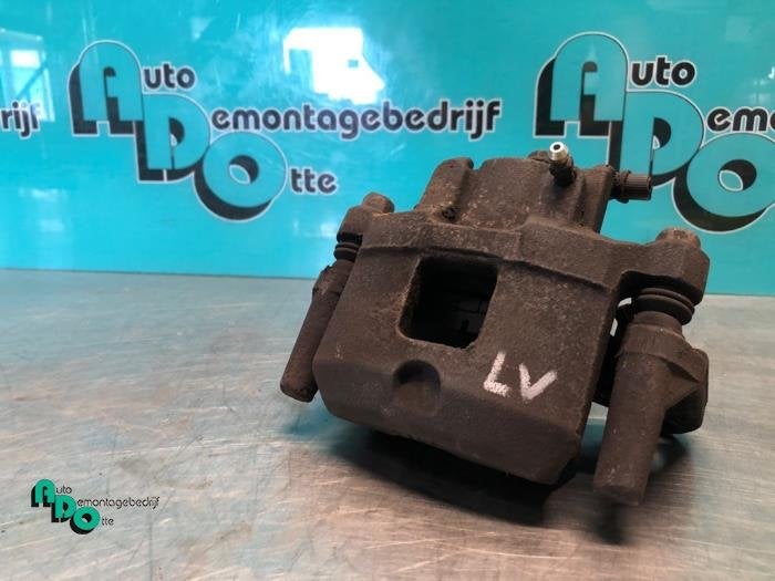 Etrier de frein (pince) avant gauche d'un Mitsubishi Space S, -, 3 mois de garantie, Utilisé, Mitsubishi