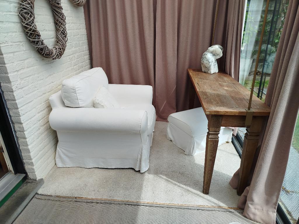 zetel en voetbank Ektorp Ikea beige, Huis en Inrichting, Ophalen, 75 tot 100 cm, Zo goed als nieuw, 100 tot 125 cm