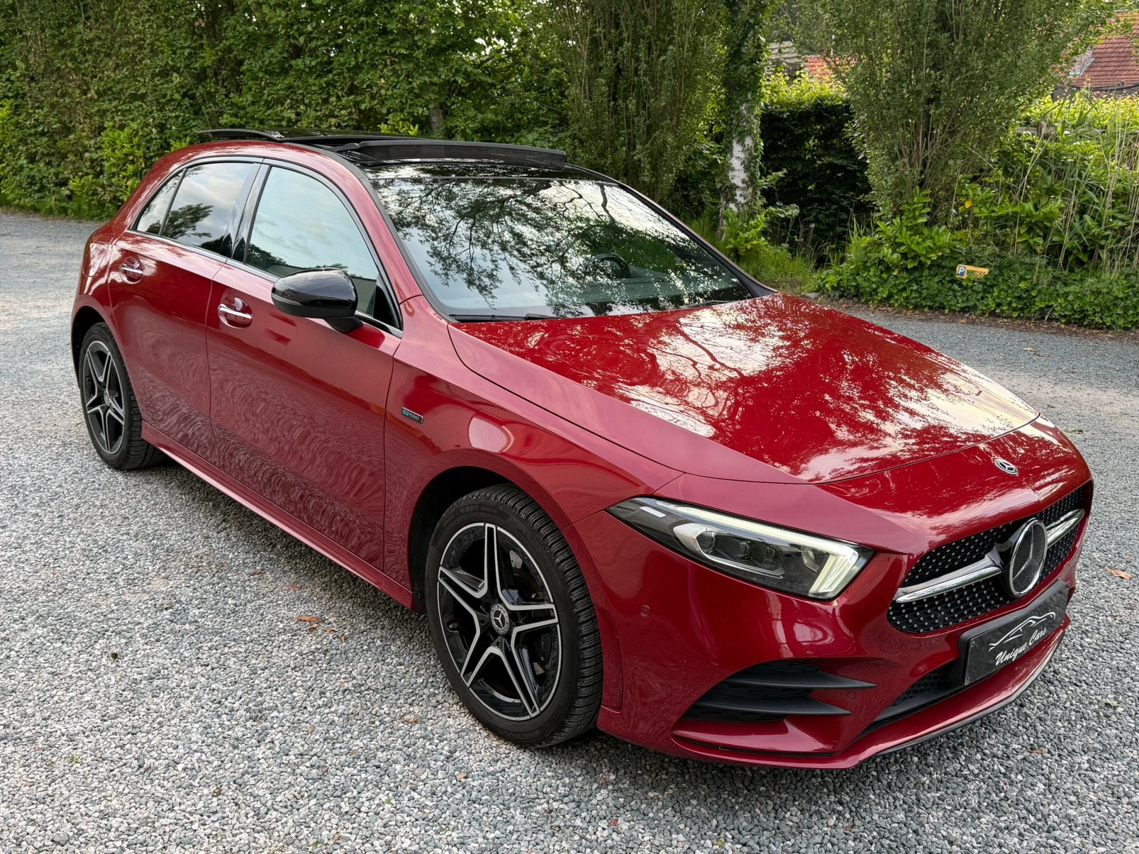 Mercedes A250e PHEV AMG Pano Cherryrouge Night Full 2021, Auto's, Automaat, https://public.car-pass.be/vhr/47d5603a-e788-446e-a028-2c27115c7320