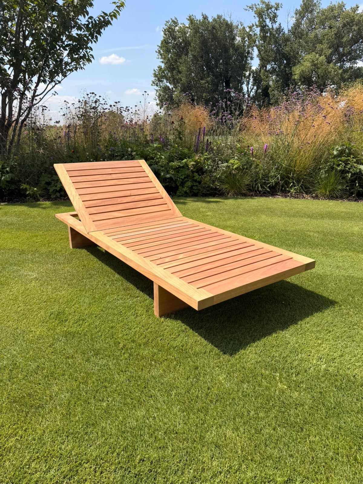 Ibza style zonnebed in hout met klein mankement, Ophalen, Zo goed als nieuw, Hout