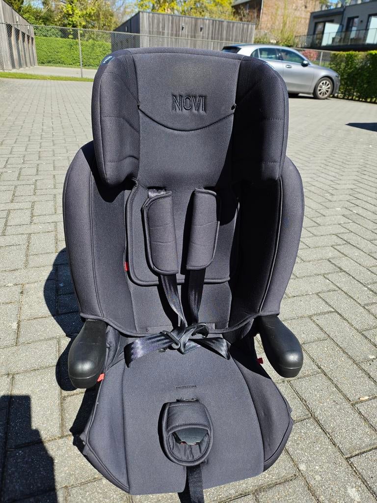 Autostoel. Meegroeistoel met isofix, Kinderen en Baby's, Autostoeltjes, Ophalen, Isofix