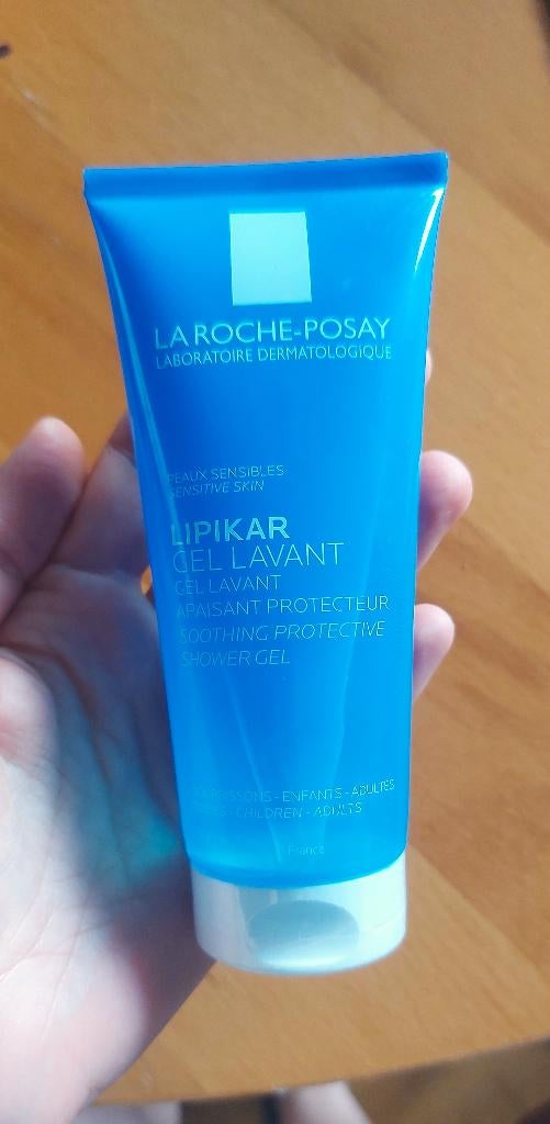 NEUF - Lipikar Gel lavant peaux sensibles 100ml, Enlèvement, Neuf, Tout le visage, Nettoyage