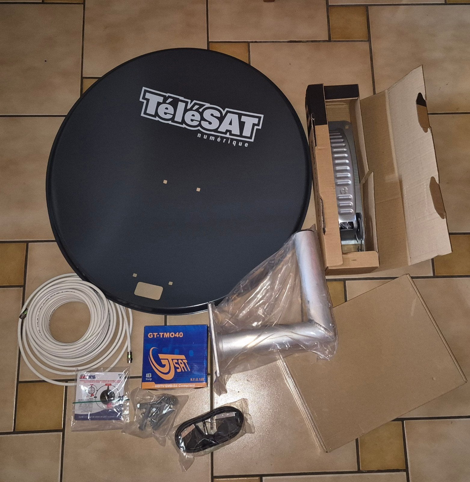 kit parabole télésat, Audio, Tv en Foto, Schotelantennes, Ophalen, Nieuw, (Schotel)antenne