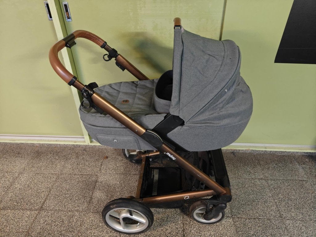 kinderwagen en buggy mutsi en nog een extra Mc Laren buggy, Ophalen, Gebruikt, Combiwagen, Mutsy