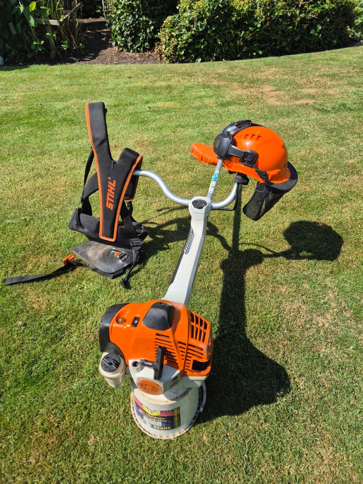Débroussailleuse Stihl FS 490 C avec coupe-2 fils,, Enlèvement, Comme neuf, Essence, Stihl
