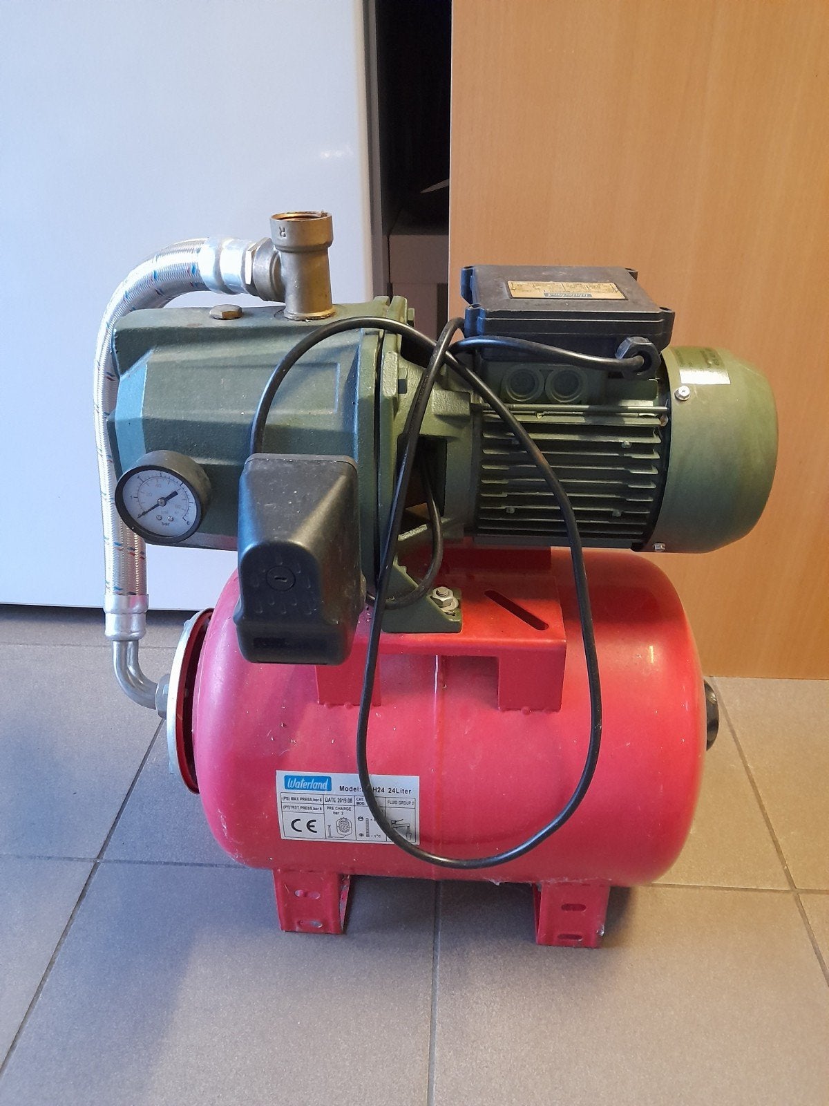 hydrofoorpomp, Tuin en Terras, Ophalen, Gebruikt, Elektrisch, Hydrofoorpomp