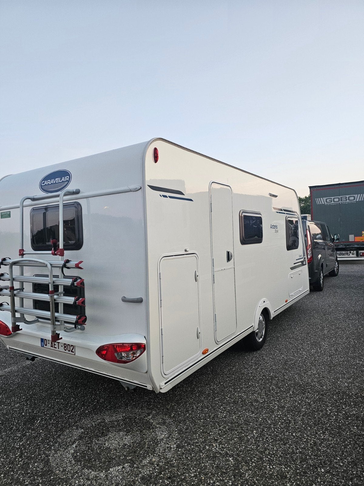 Lit superposé climatisé Caravelair Antares Style Family 486, Caravanes & Camping, Caravanes, Entreprise, Lits superposés, Airco
