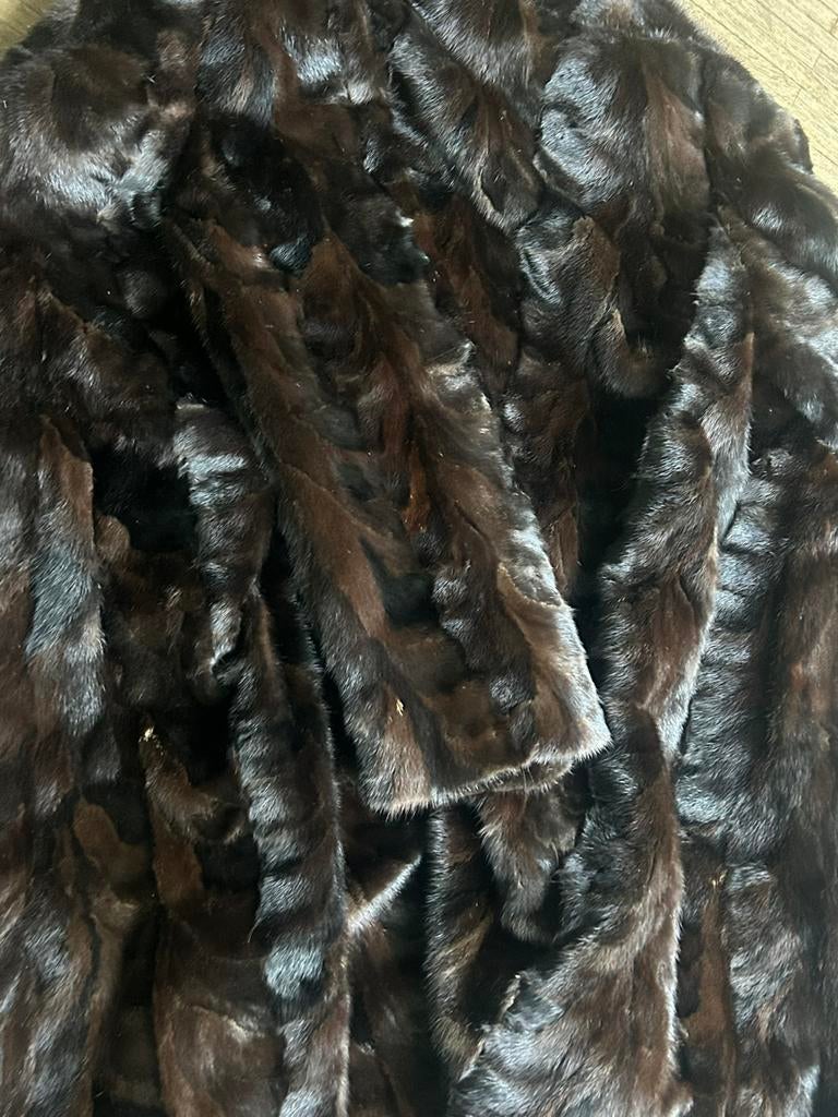 Hoogwaardige en exclusieve nerts mantels, Enlèvement