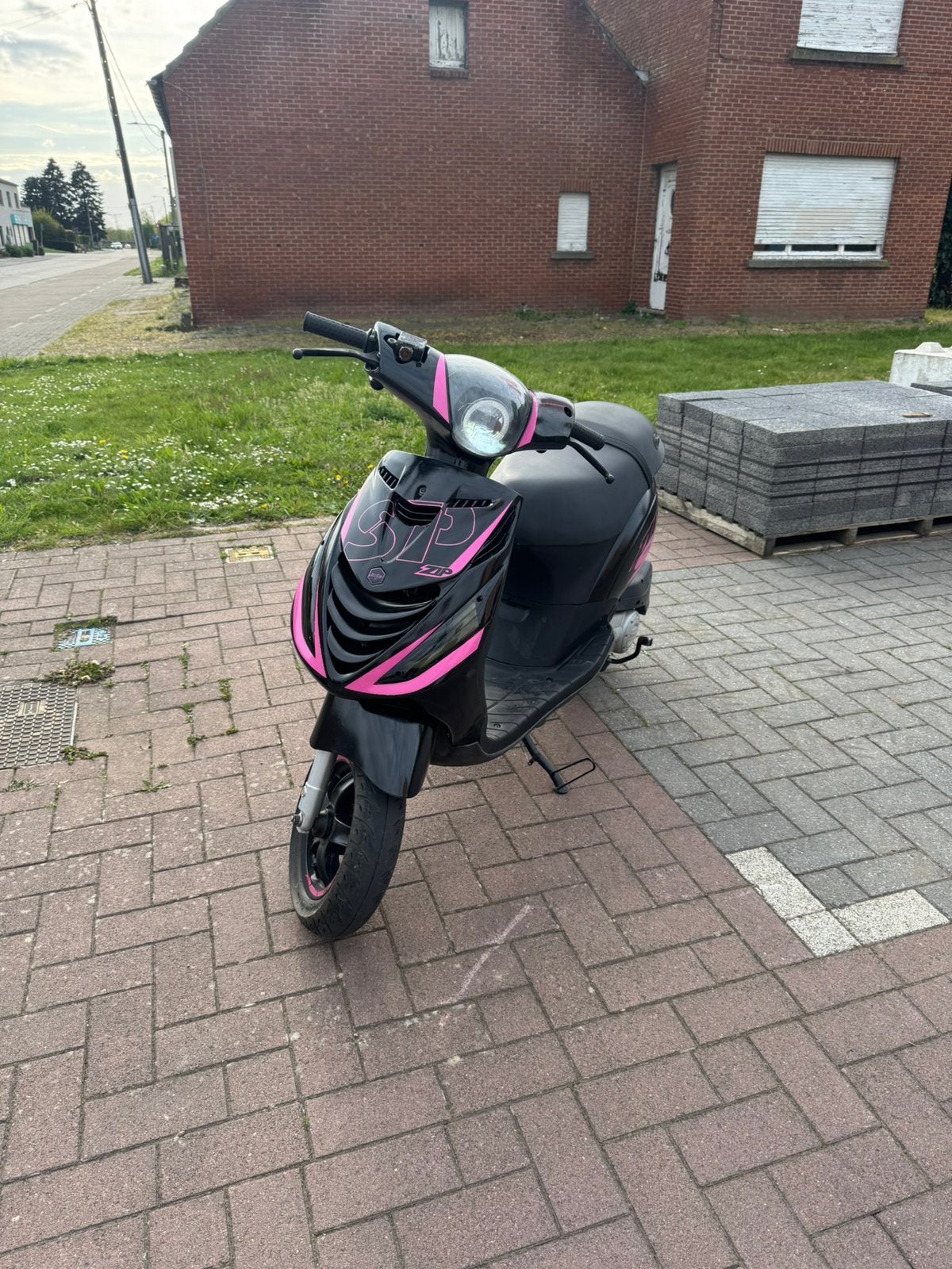 Zip 50cc 4T, Fietsen en Brommers, Scooters | Piaggio, Gebruikt, Zip, Klasse A (25 km/u), Benzine, Ophalen