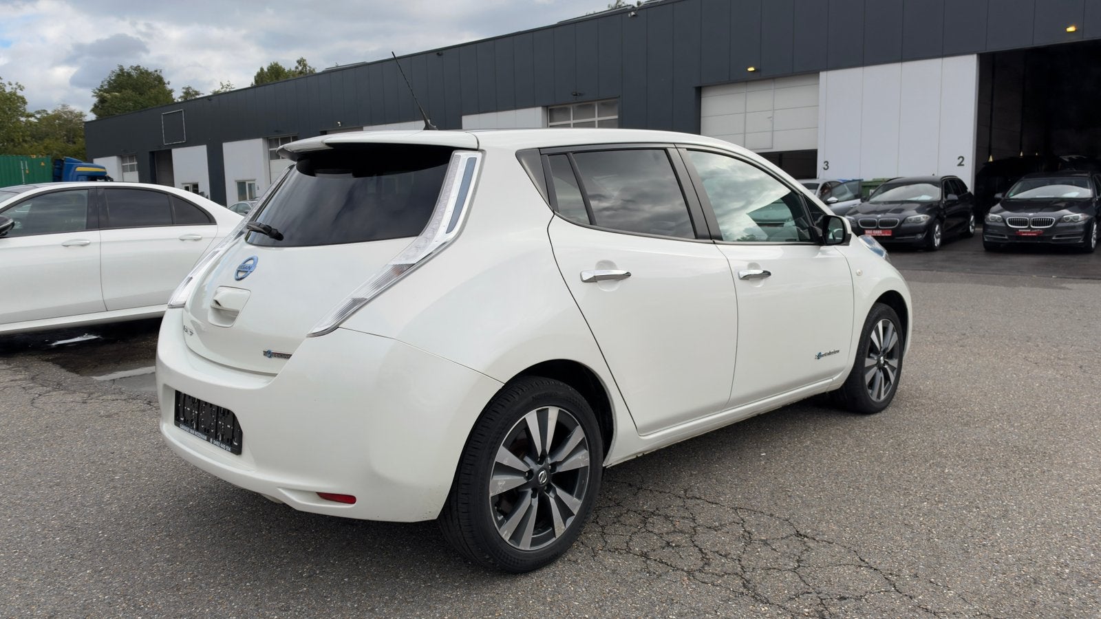 NISSAN LEAF 30 kWh - 100 % ÉLECTRIQUE - CAMÉ 360 - GARANTIE, Autos, Cuir, Essai à domicile, Achat, Entreprise