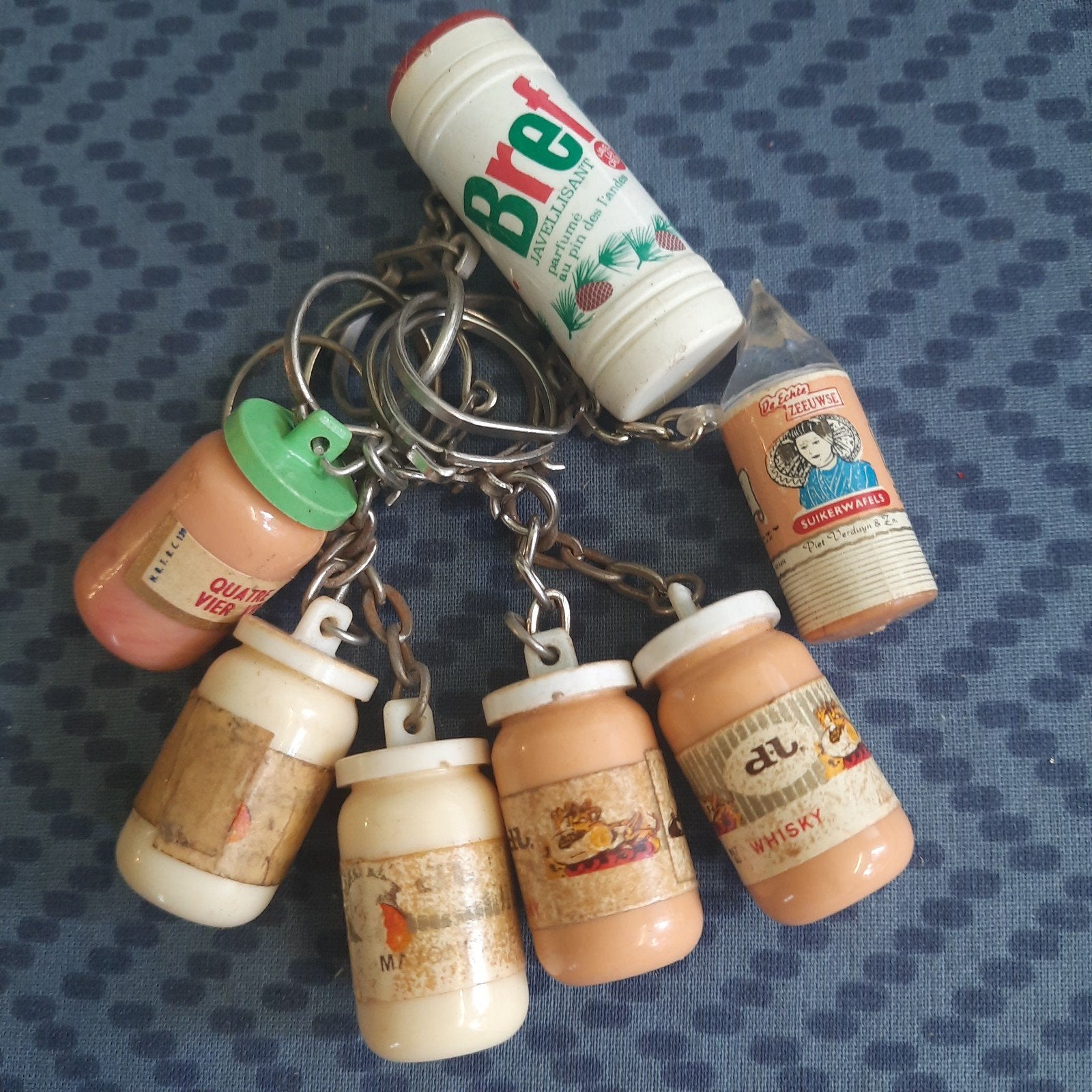 7-tal leuke VINTAGE sleutelhangers in productvorm: D&L,BREF,, Verzamelen, Sleutelhangers, Zo goed als nieuw, Merk, Ophalen