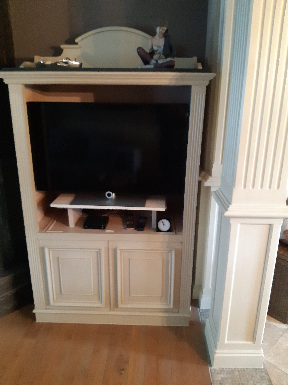 Tv-kast, Ophalen